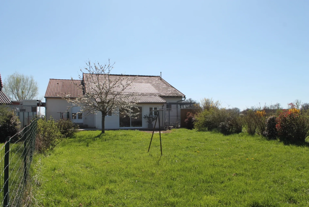 Maison d'habitation à Givardon avec terrain privé de 2 hectares +2 ha en location et pension animale 