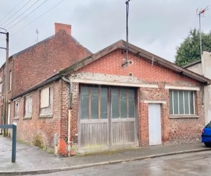 Bâtiment avec atelier à Louvroil - Opportunité à saisir 