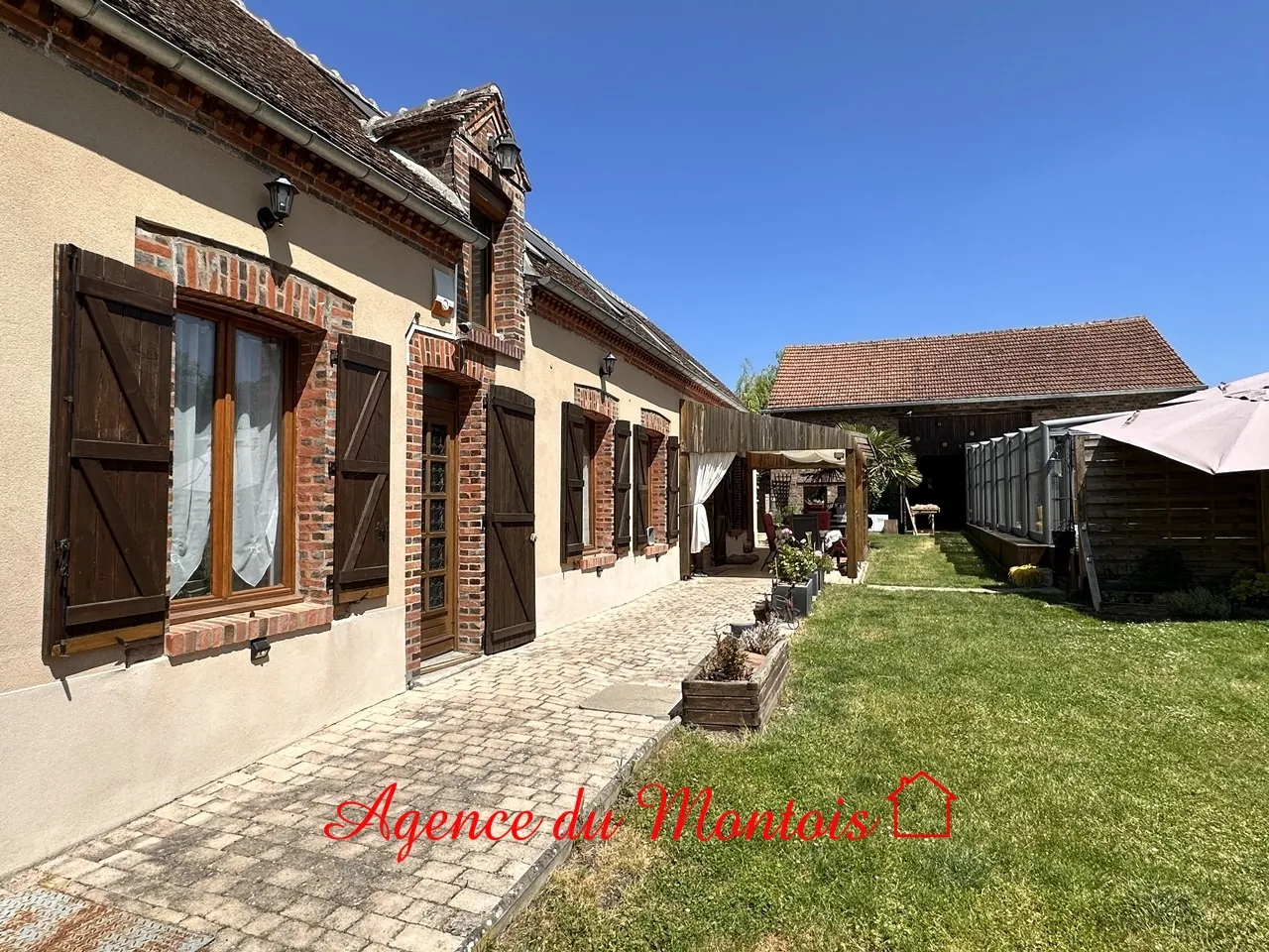 Fermette briarde avec piscine couverte à Bray-sur-Seine 