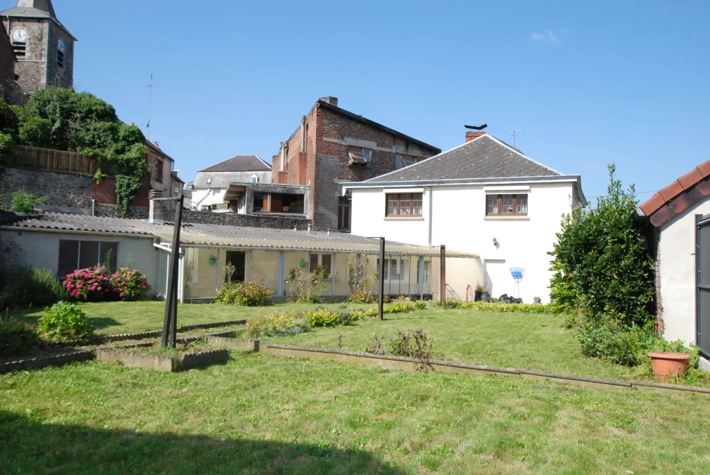 Maison individuelle avec grand garage à Jeumont