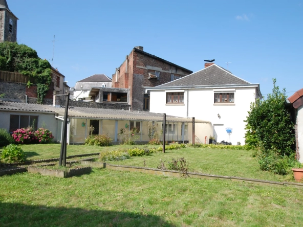 Maison individuelle avec grand garage à Jeumont