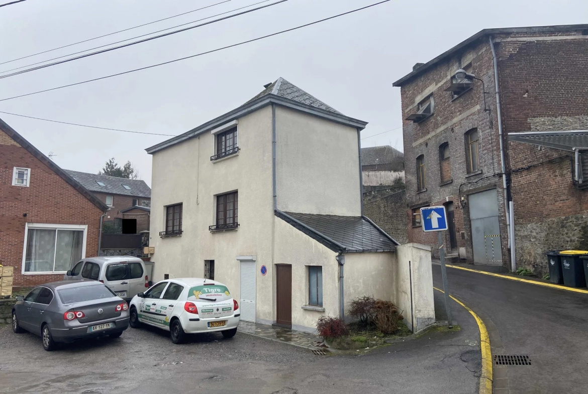 Maison individuelle avec grand garage à Jeumont 