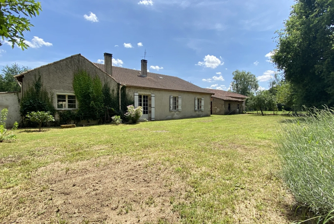 Maison avec piscine et grange à St Sylvestre sur Lot 