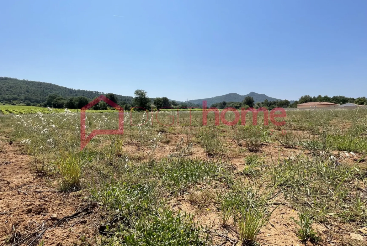 Terrain à bâtir de 1200m2 à La Crau 