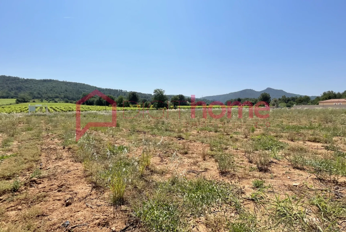 Terrain à bâtir de 1200m2 à La Crau 