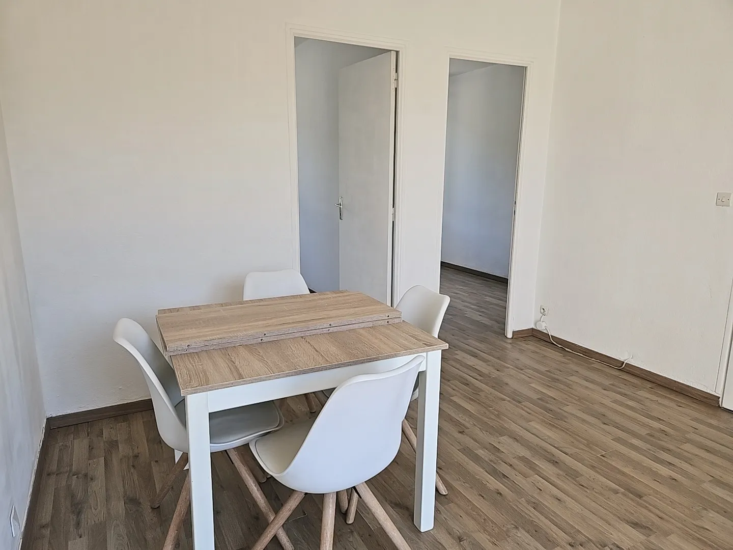 Petite maison T3 avec 2 chambres et jardin privatif à Pignans 