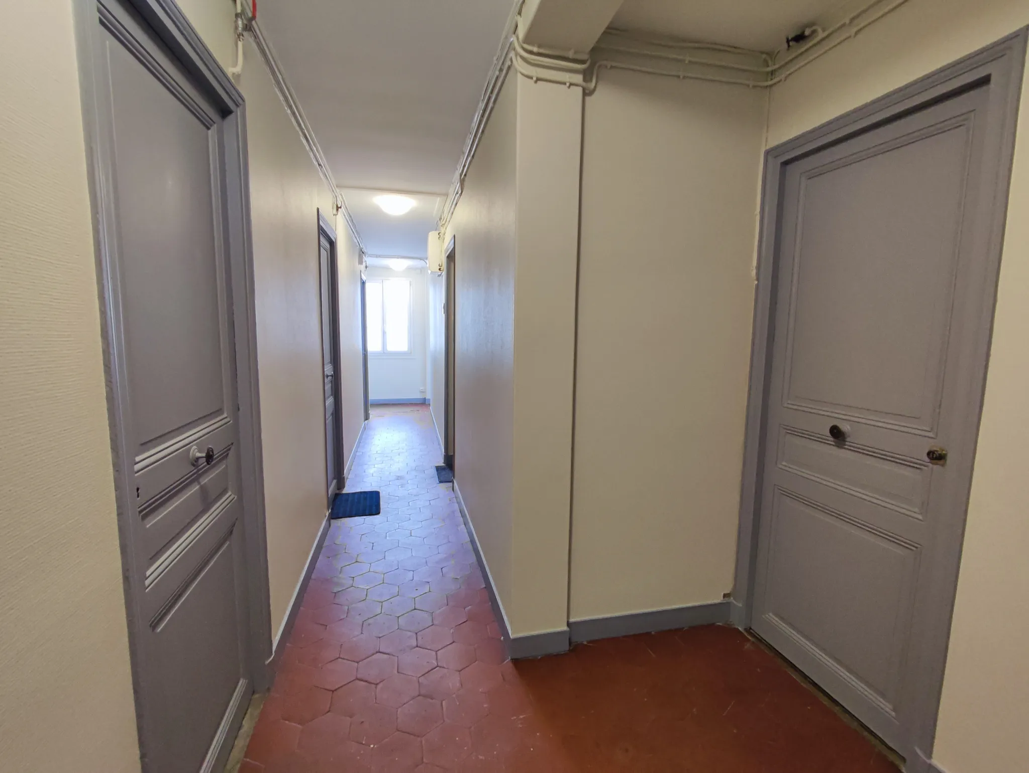 Chambre de service à vendre à Paris - Trinité - D'Estiennes d'Orves 