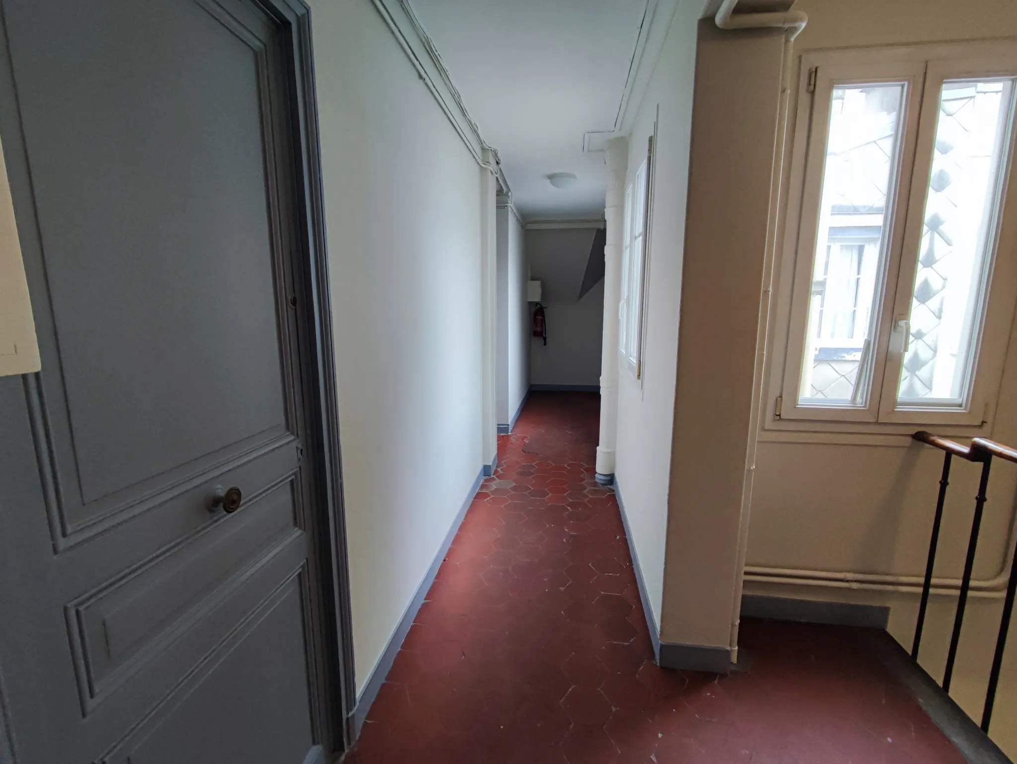 Chambre de service à vendre à Paris - Trinité - D'Estiennes d'Orves 