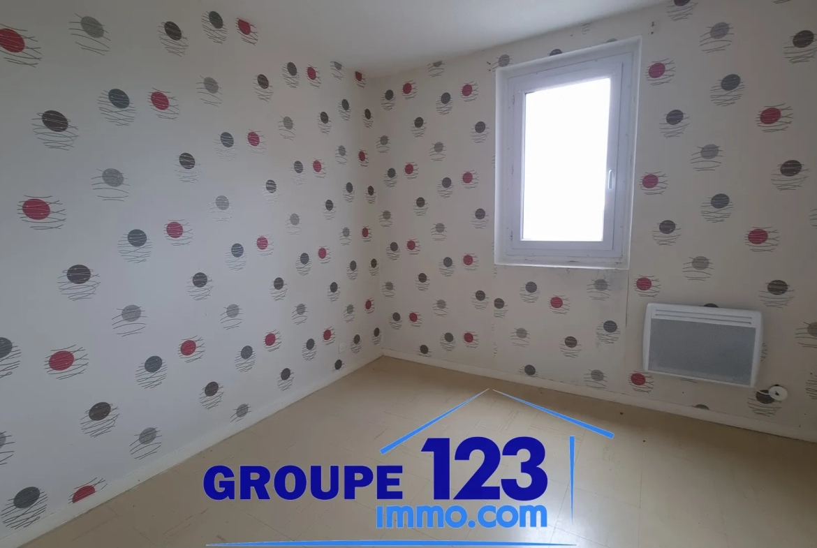 Secure Residence with Elevator - St Florentin - Apartment for Sale 