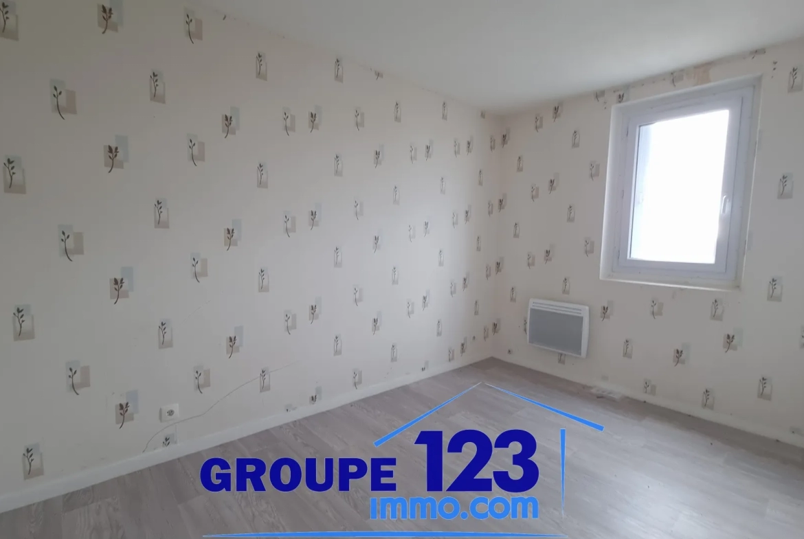 Secure Residence with Elevator - St Florentin - Apartment for Sale 