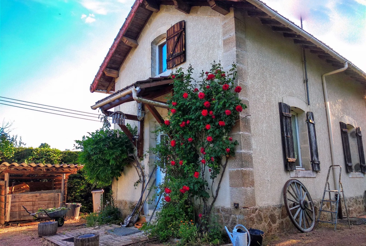 Villa à acheter pour petite famille avec terrasse à Brandon (71) 