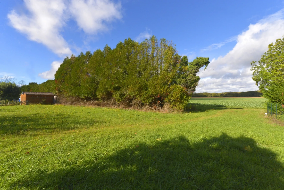 Terrain à bâtir à Saint-André de Lidon - Sud de Royan 