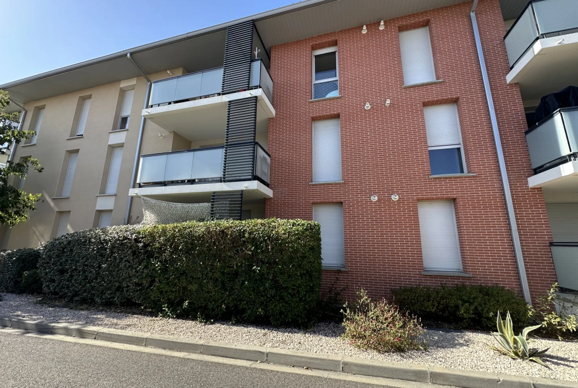 Appartement T2 de 41.5 m2 avec terrasse à Gratentour 