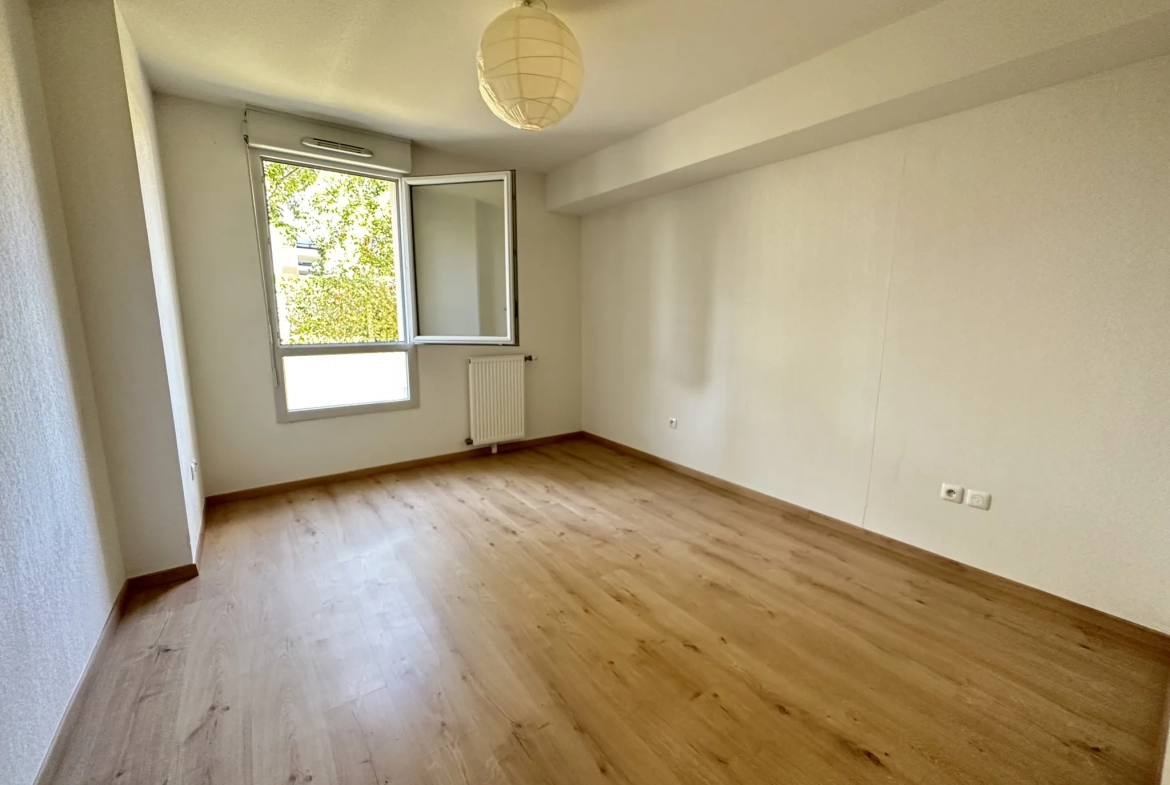 Appartement T2 de 41.5 m2 avec terrasse à Gratentour 