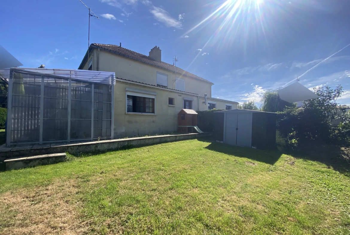 Maison Semi-Individuelle à Jeumont avec 4 Chambres 