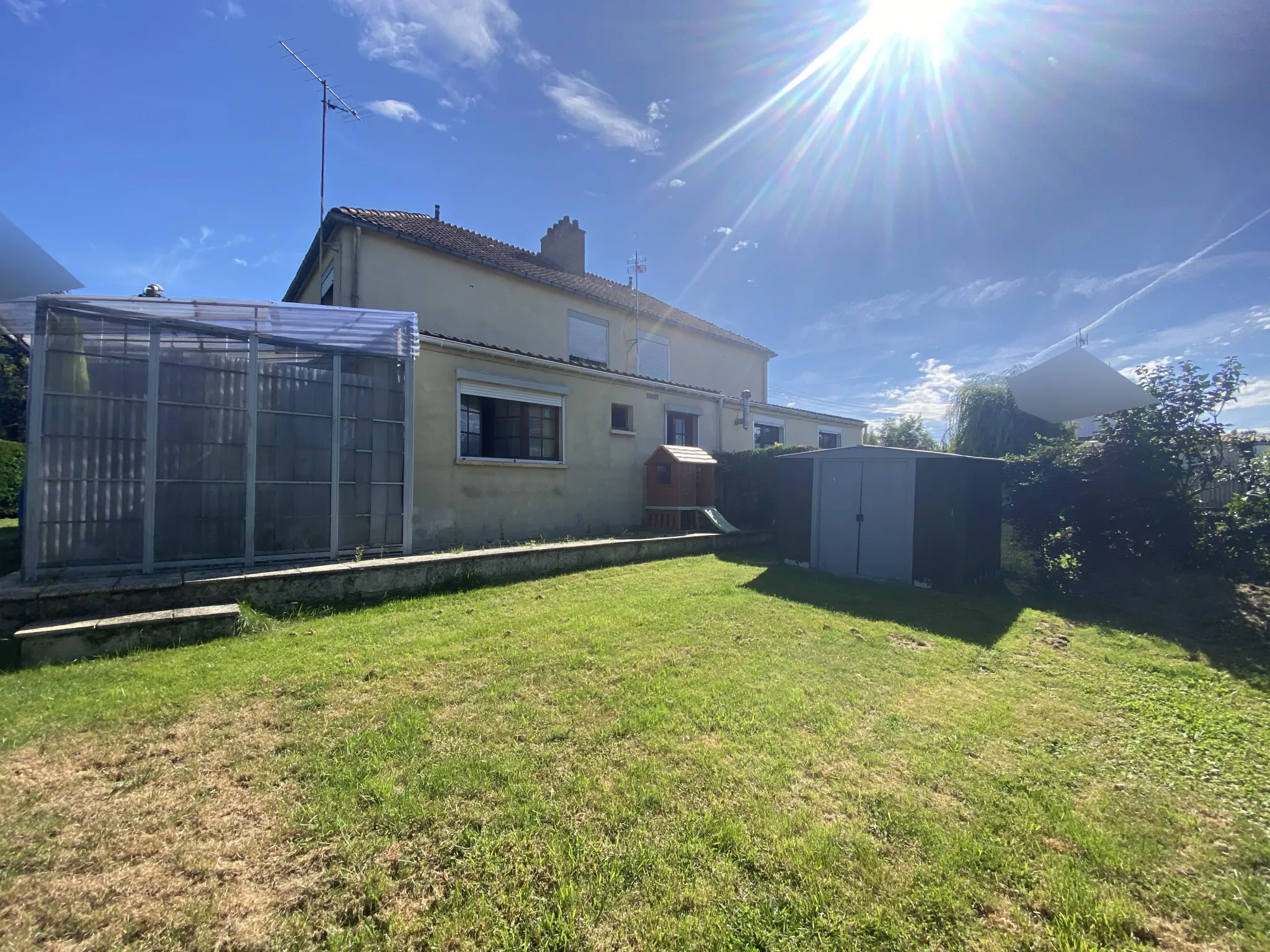 Maison Semi-Individuelle à Jeumont avec 4 Chambres 