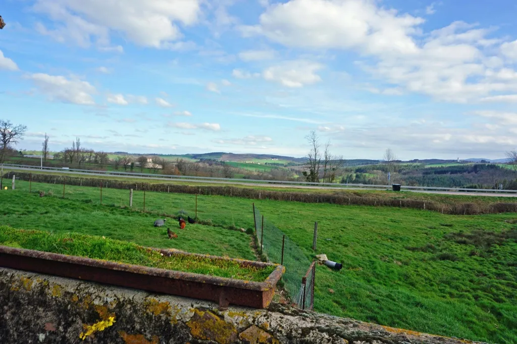 Maison en pierre à Lapalisse avec vue dominante 