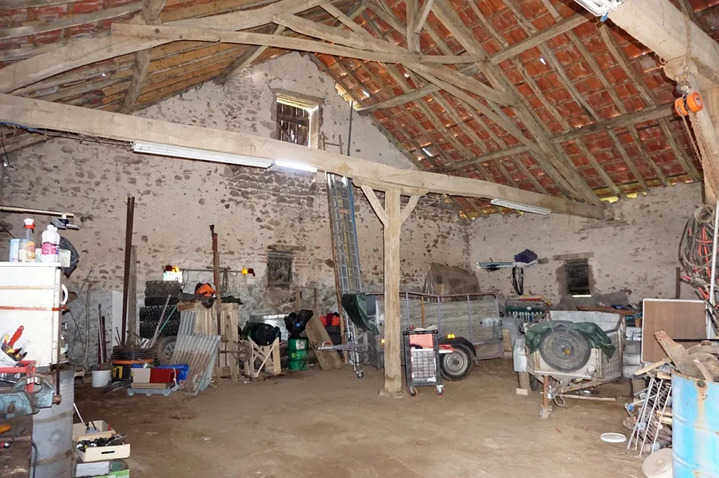 Maison en pierre à Lapalisse avec vue dominante 