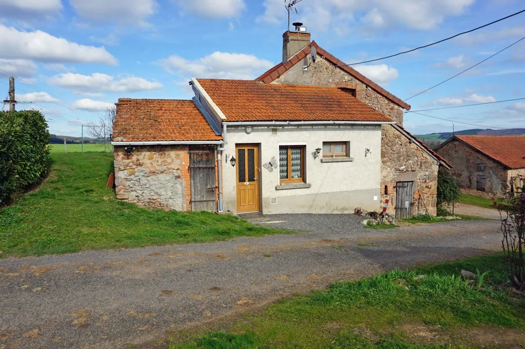 Maison en pierre à Lapalisse avec vue dominante 