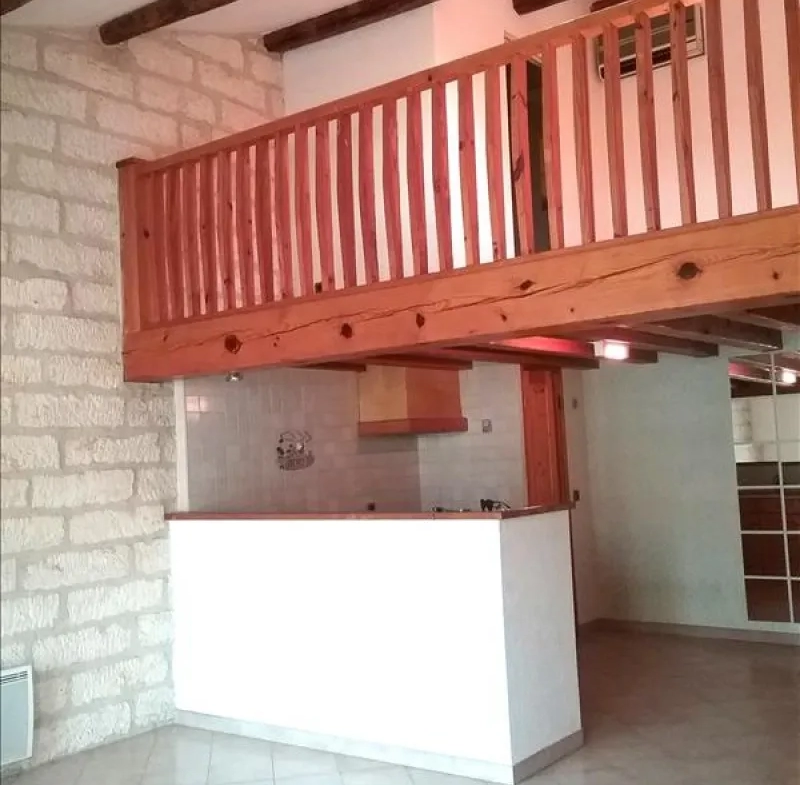 Maison de ville T2 mezzanine à Marsillargues 