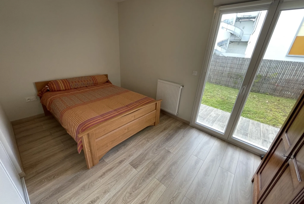 Appartement T3 à vendre à Pau centre avec terrasse, jardin et 2 parkings en sous-sol 