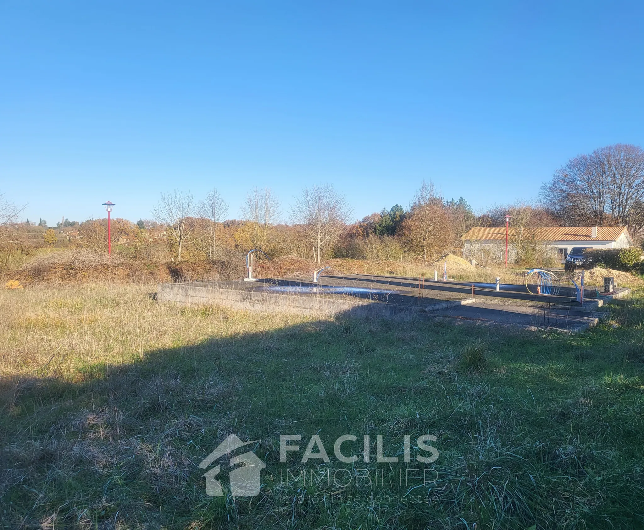 Terrain à bâtir à Mainzac, à 30 minutes d'Angoulême 