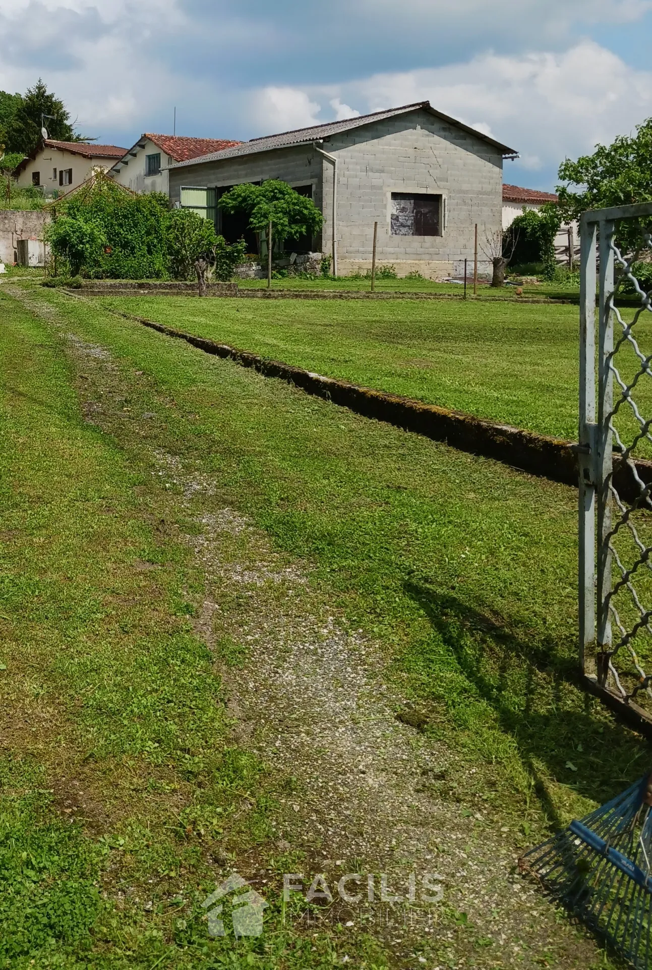 Maison charmante à Blanzac-Porcheresse 