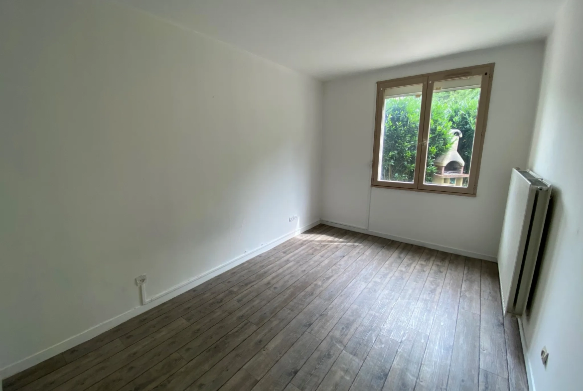 Grand appartement avec 2 chambres à Évry 