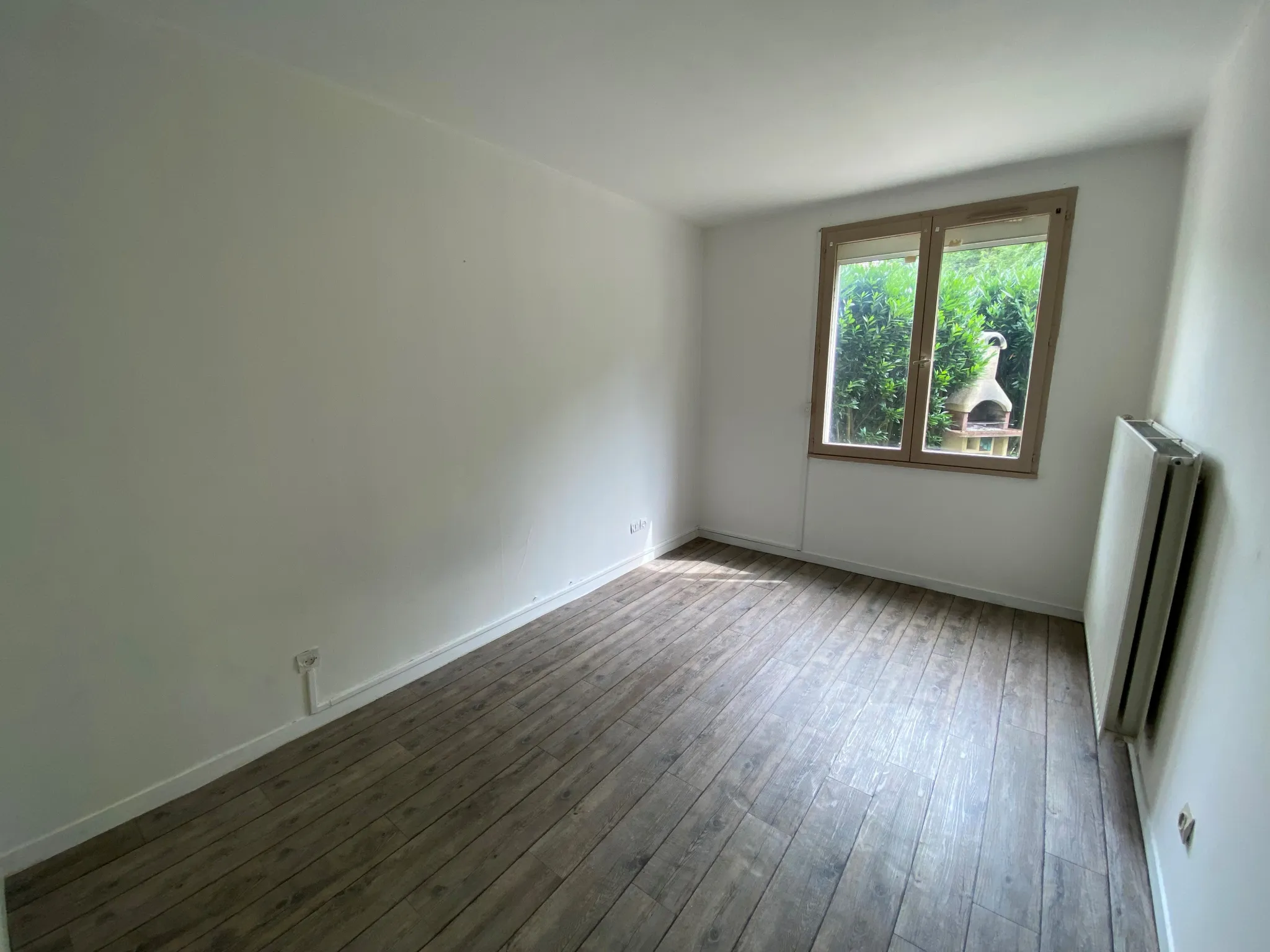 Grand appartement avec 2 chambres à Évry 