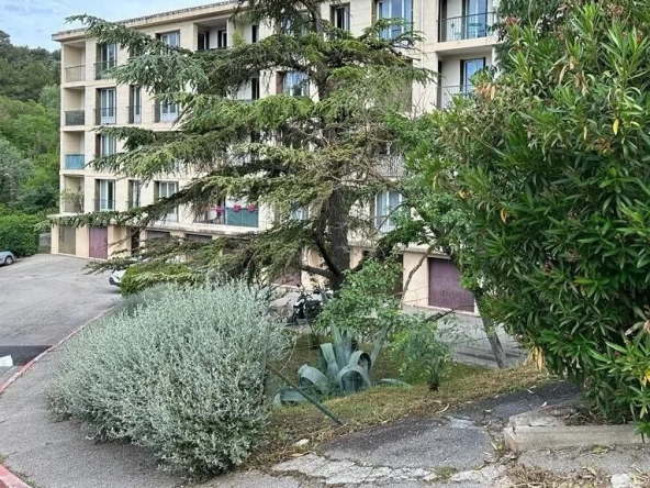 Appartement à vendre à Aix en Provence 13090 - Résidence fermée