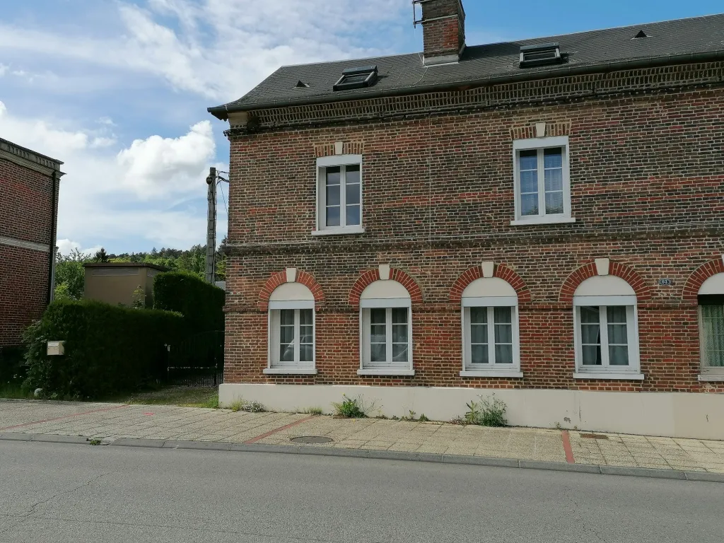 Maison de ville avec 4 chambres à Serquigny 