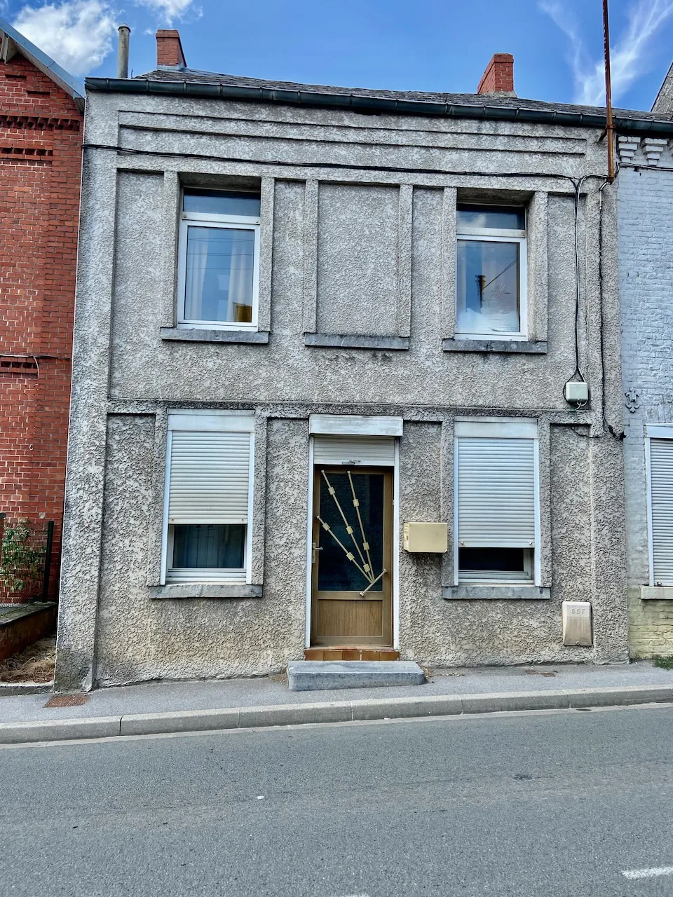 Maison semi-individuelle avec cour à Louvroil 