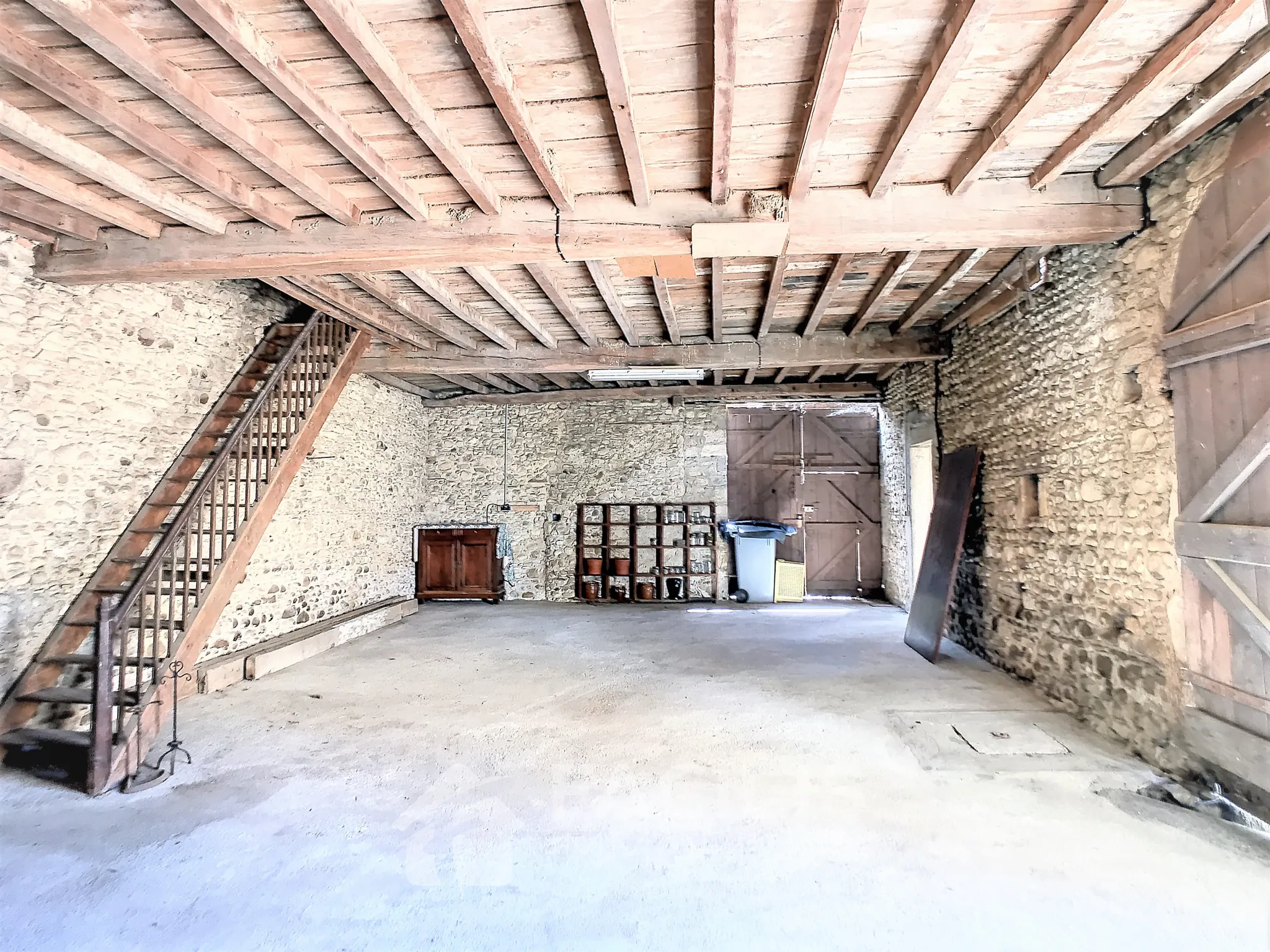 Bel enclos béarnais en pierres à Monein (64360) - Maison avec 4 chambres 