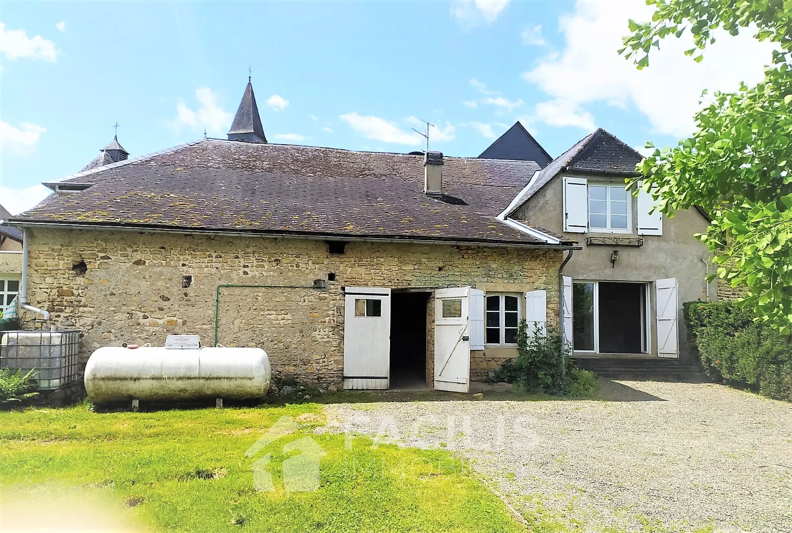 Bel enclos béarnais en pierres à Monein (64360) - Maison avec 4 chambres 