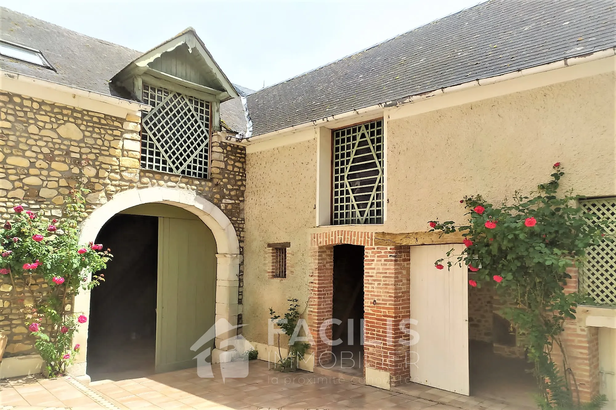 Bel enclos béarnais en pierres à Monein (64360) - Maison avec 4 chambres 