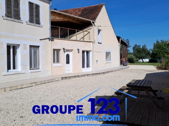 Maison ancienne entièrement rénovée, 3 ou 4 chambres à Appoigny