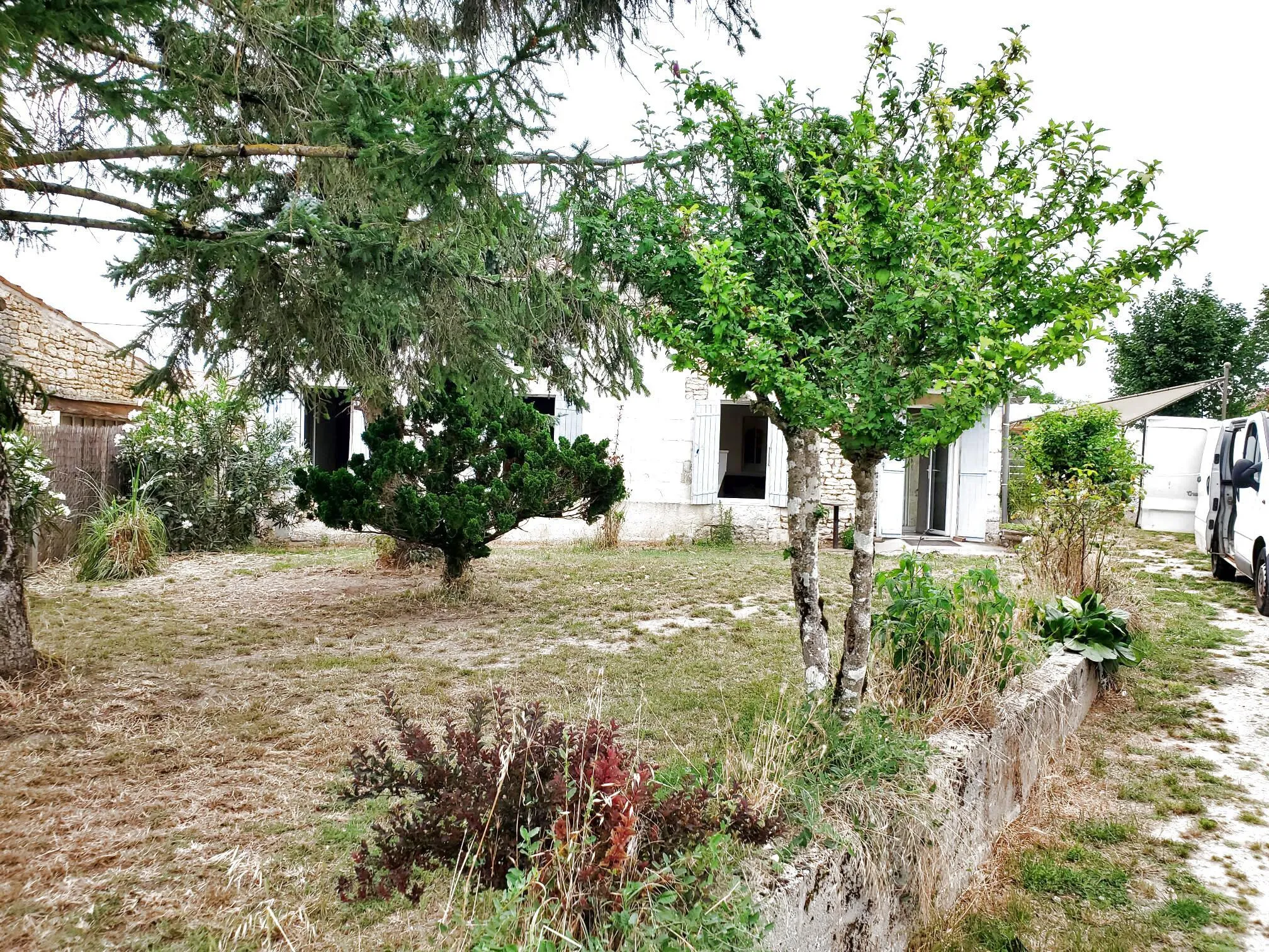 Maison de village charentaise à Meursac, Charente-Maritime 