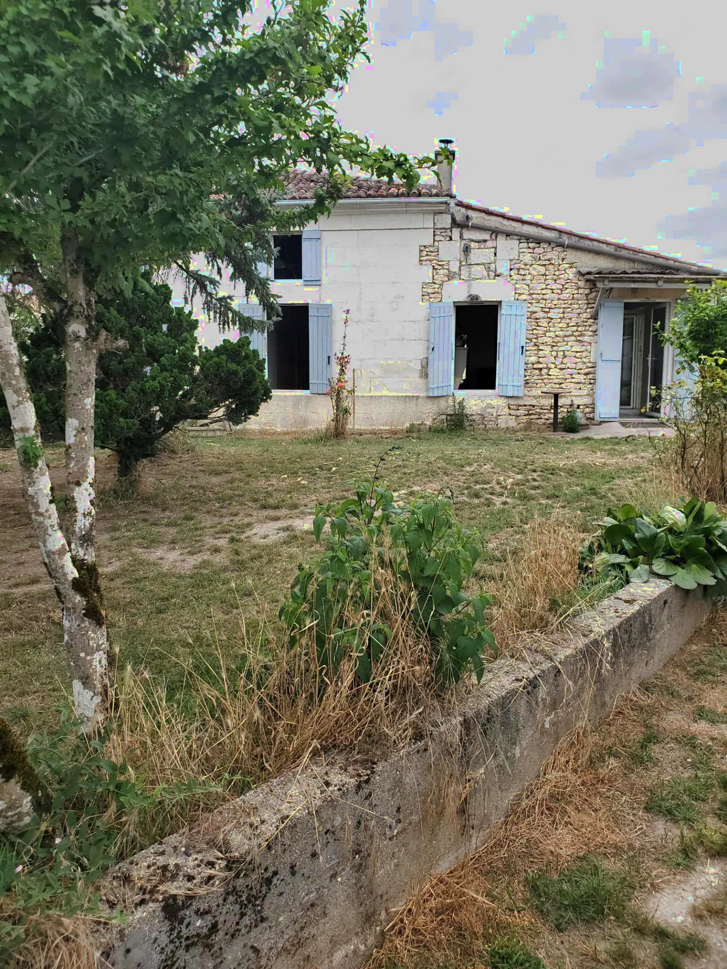 Maison de village charentaise à Meursac, Charente-Maritime 