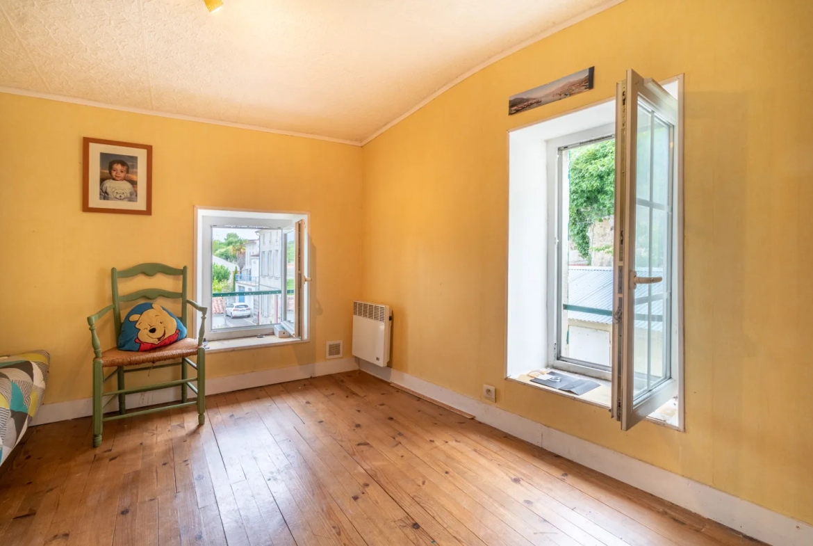 Maison Louée, 87 m2, 3 Chambres, Jardin, Garage à Saint-Savinien 