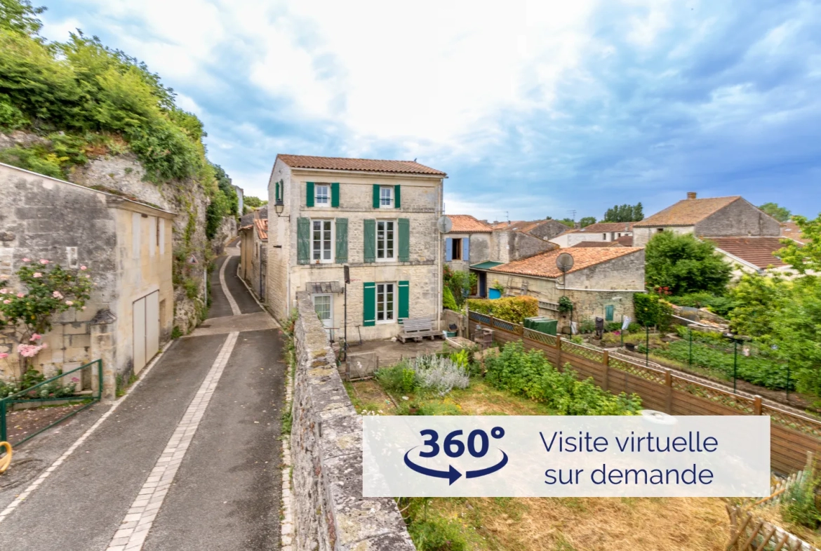 Maison Louée, 87 m2, 3 Chambres, Jardin, Garage à Saint-Savinien 