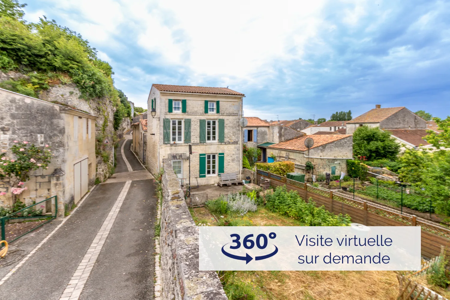 Maison Louée, 87 m2, 3 Chambres, Jardin, Garage à Saint-Savinien 