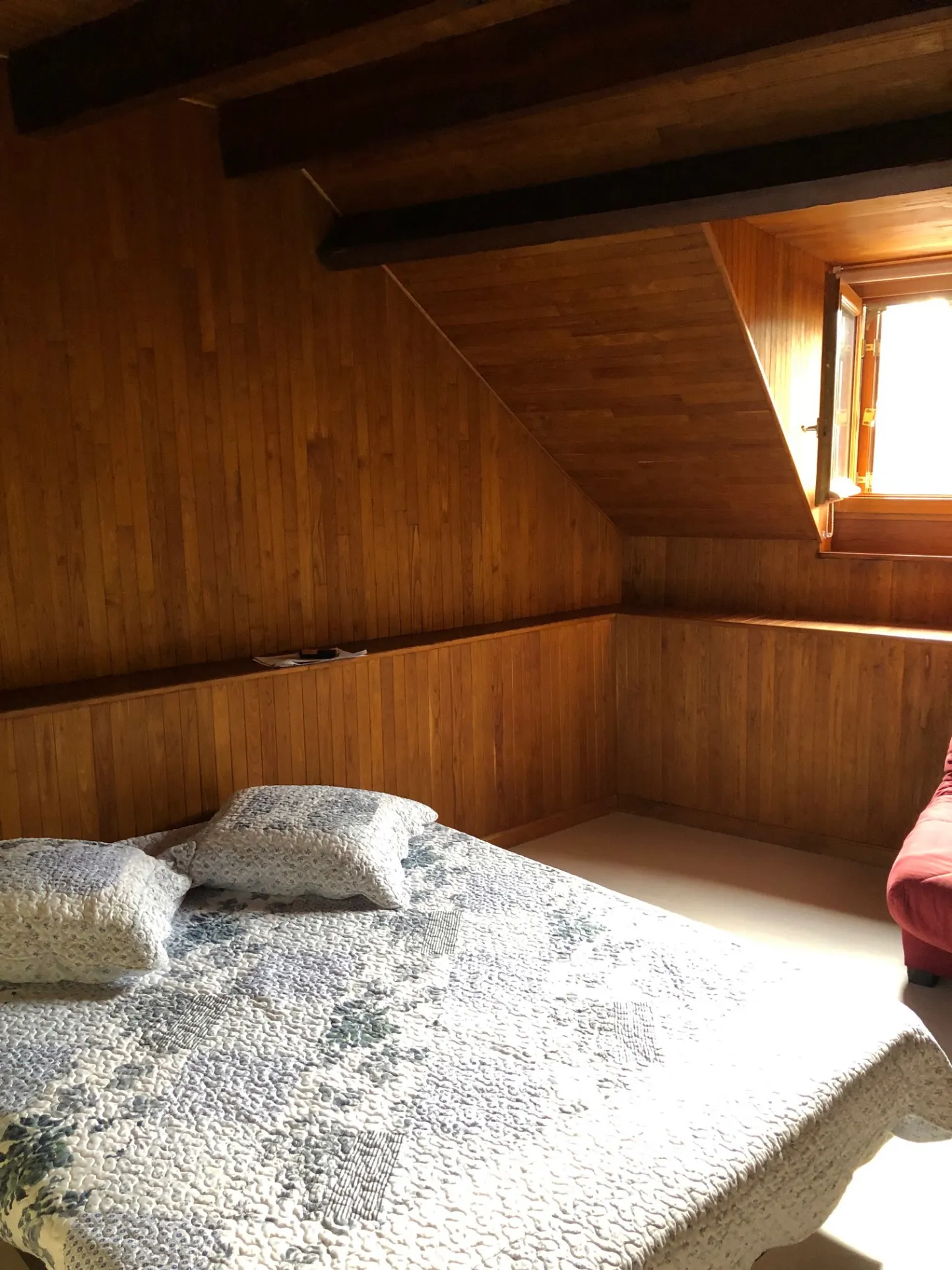 Maison en pierre avec balcon et garage à Beaulieu-sur-Dordogne 