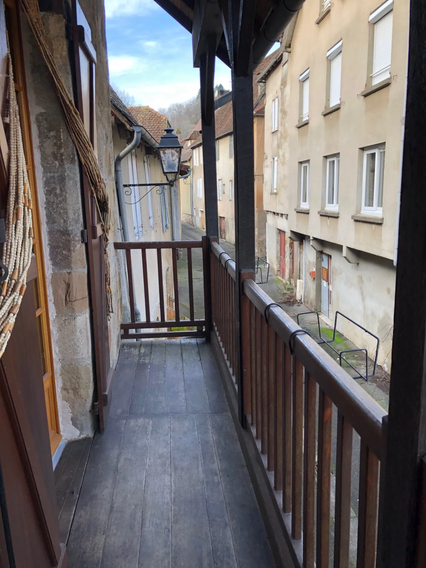 Maison en pierre avec balcon et garage à Beaulieu-sur-Dordogne 