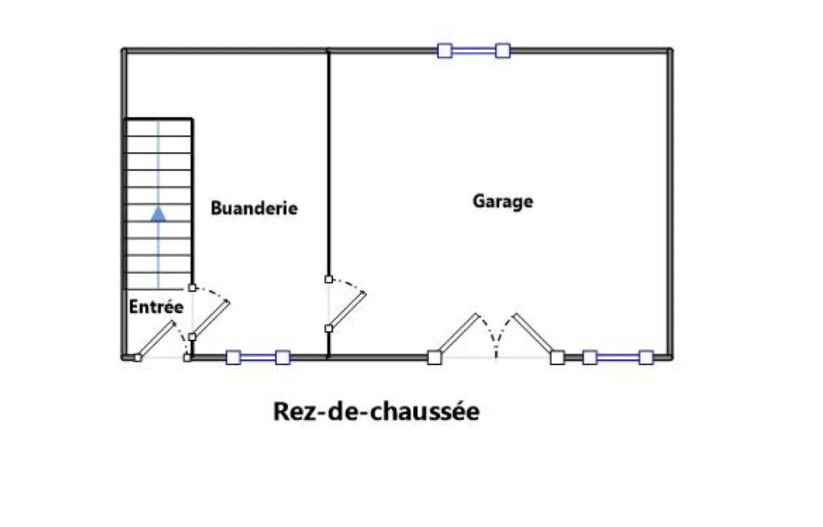 Maison en pierre avec balcon et garage à Beaulieu-sur-Dordogne 