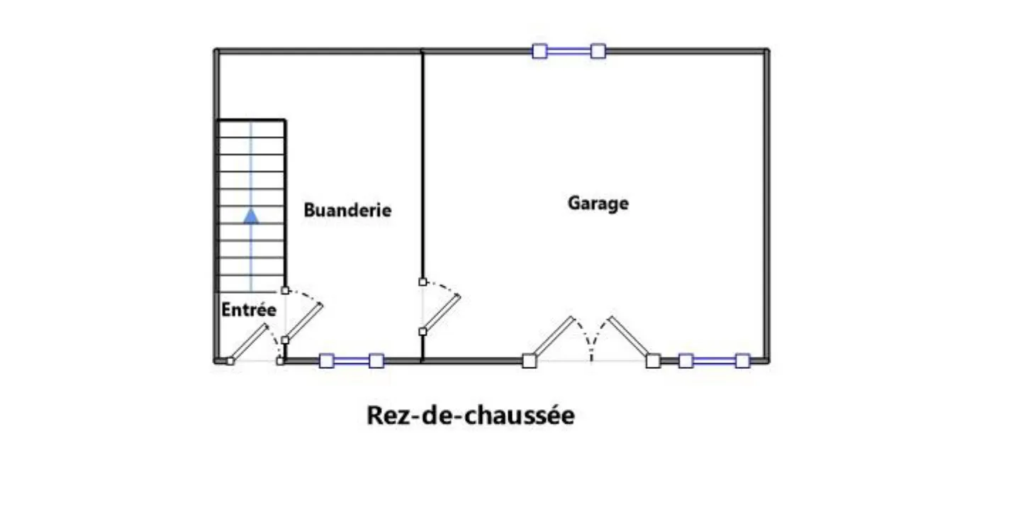 Maison en pierre avec balcon et garage à Beaulieu-sur-Dordogne 