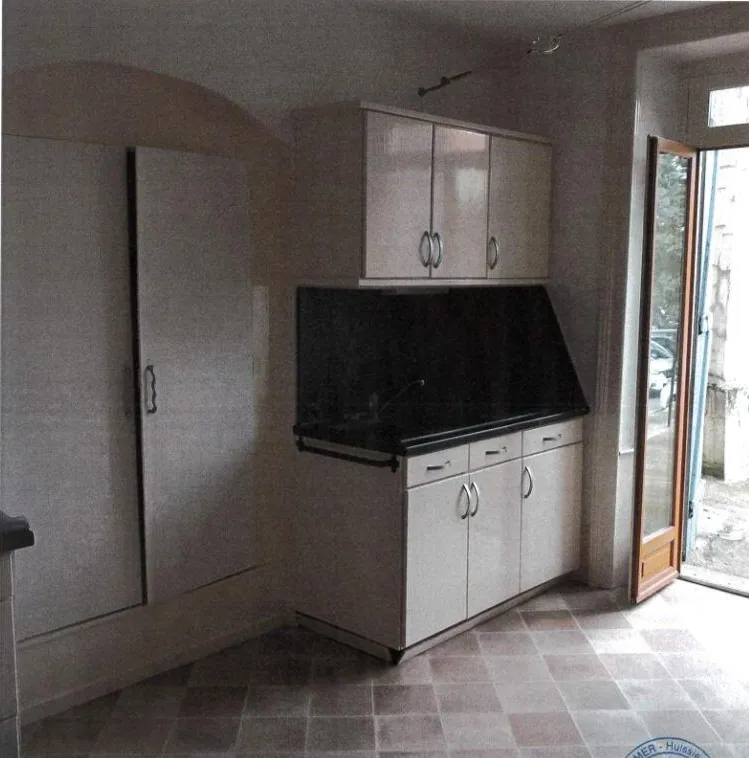 Appartement T2 à Montbéliard avec Cuisine, Séjour et Chambre 