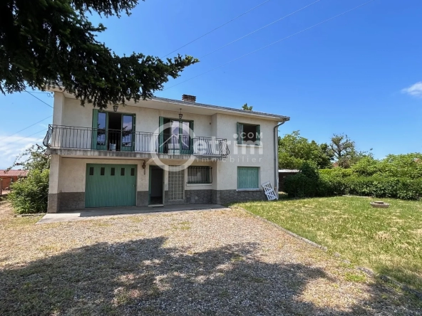 Lezoux, maison de 6 pièces avec garage et jardin sur une parcelle de 1.975 m2