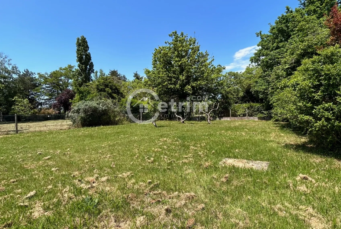 Lezoux, maison de 6 pièces avec garage et jardin sur une parcelle de 1.975 m2 