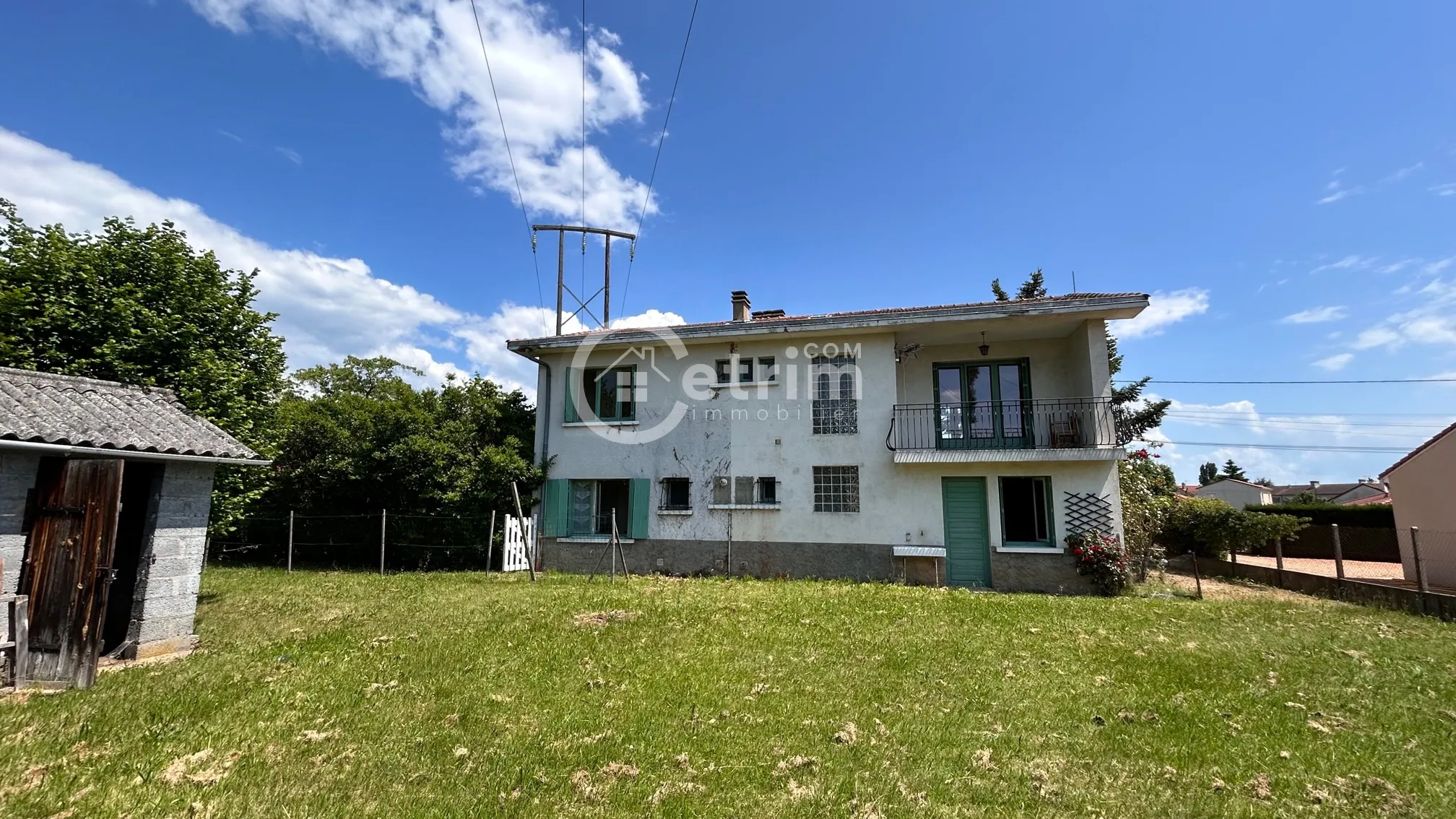 Lezoux, maison de 6 pièces avec garage et jardin sur une parcelle de 1.975 m2 