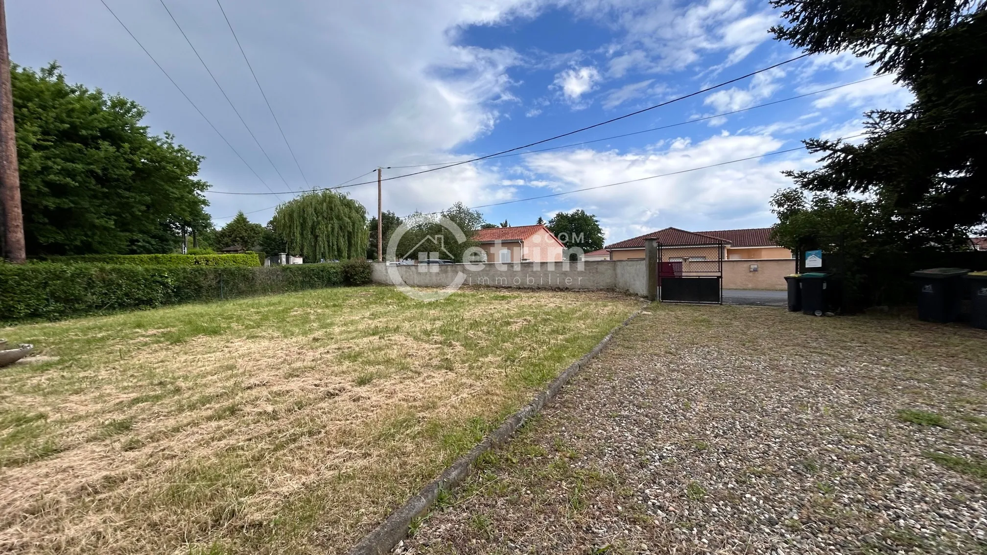 Lezoux, maison de 6 pièces avec garage et jardin sur une parcelle de 1.975 m2 